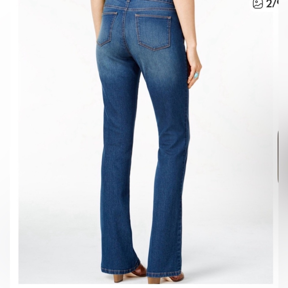 New York & Company Boot Cut Straight Classic Blue Curvy Flare Jeans sz 6 - Picture 2 of 11